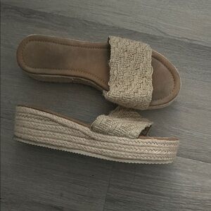 Women's Tan Woven Slide Sandals